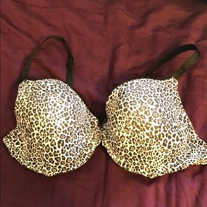 Victoria’s Secret lined perfect coverage bra